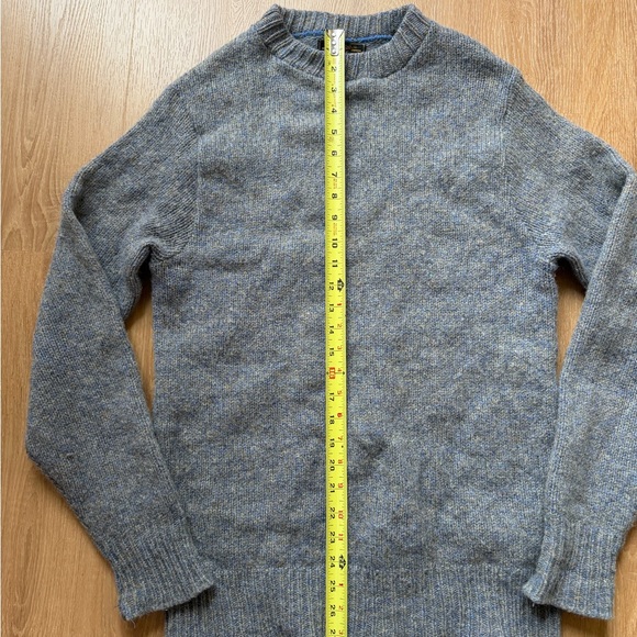 Eddie Bauer Men's Heathered Gray Crewneck Sweater - Picture 4 of 6